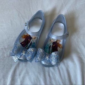 Mini Melissa Ultragirl Frozen
B Mary Jane size 10